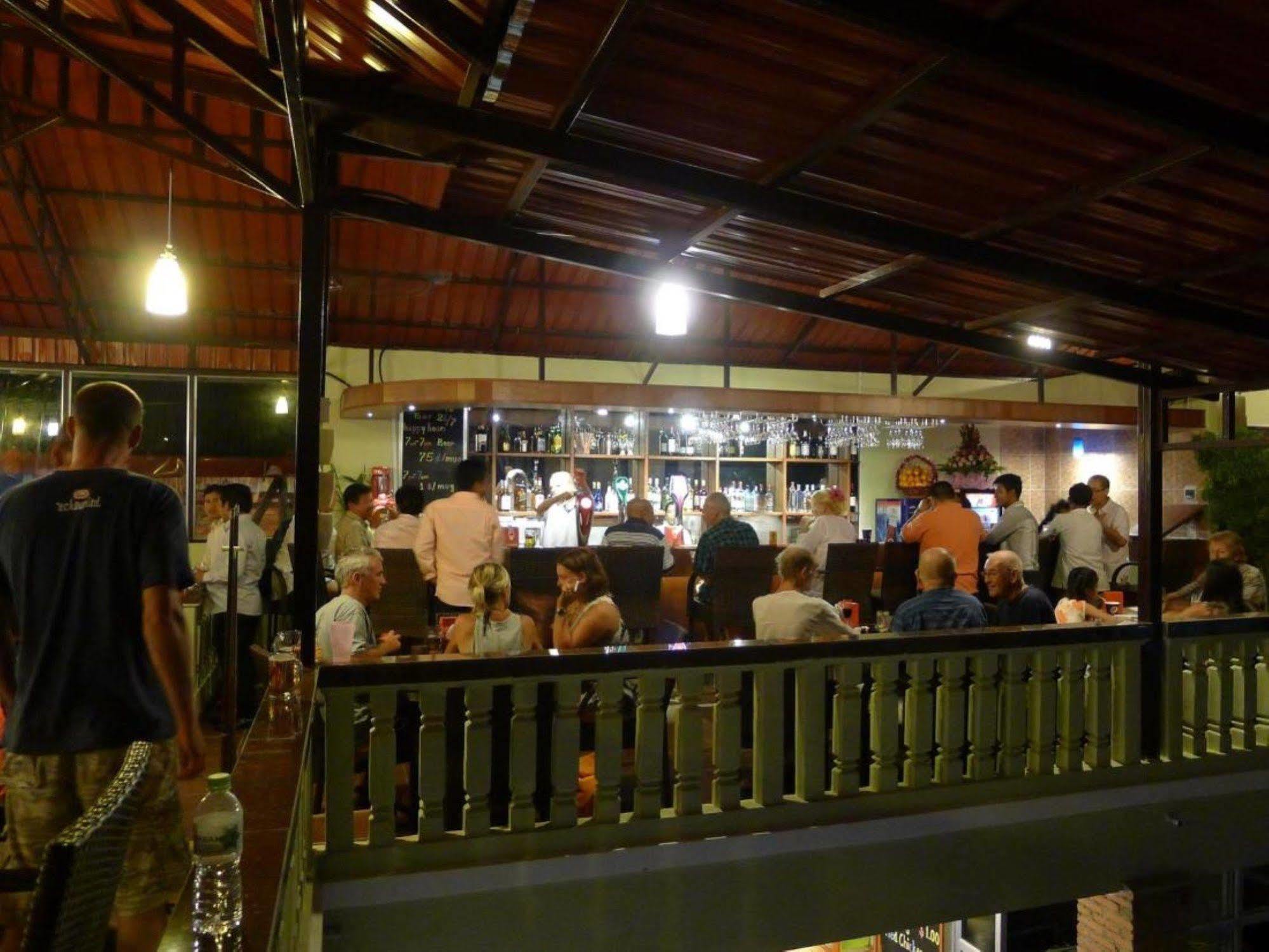 Sakal Guesthouse Restaurant & Bar สีหนุวิลล์ ภายนอก รูปภาพ